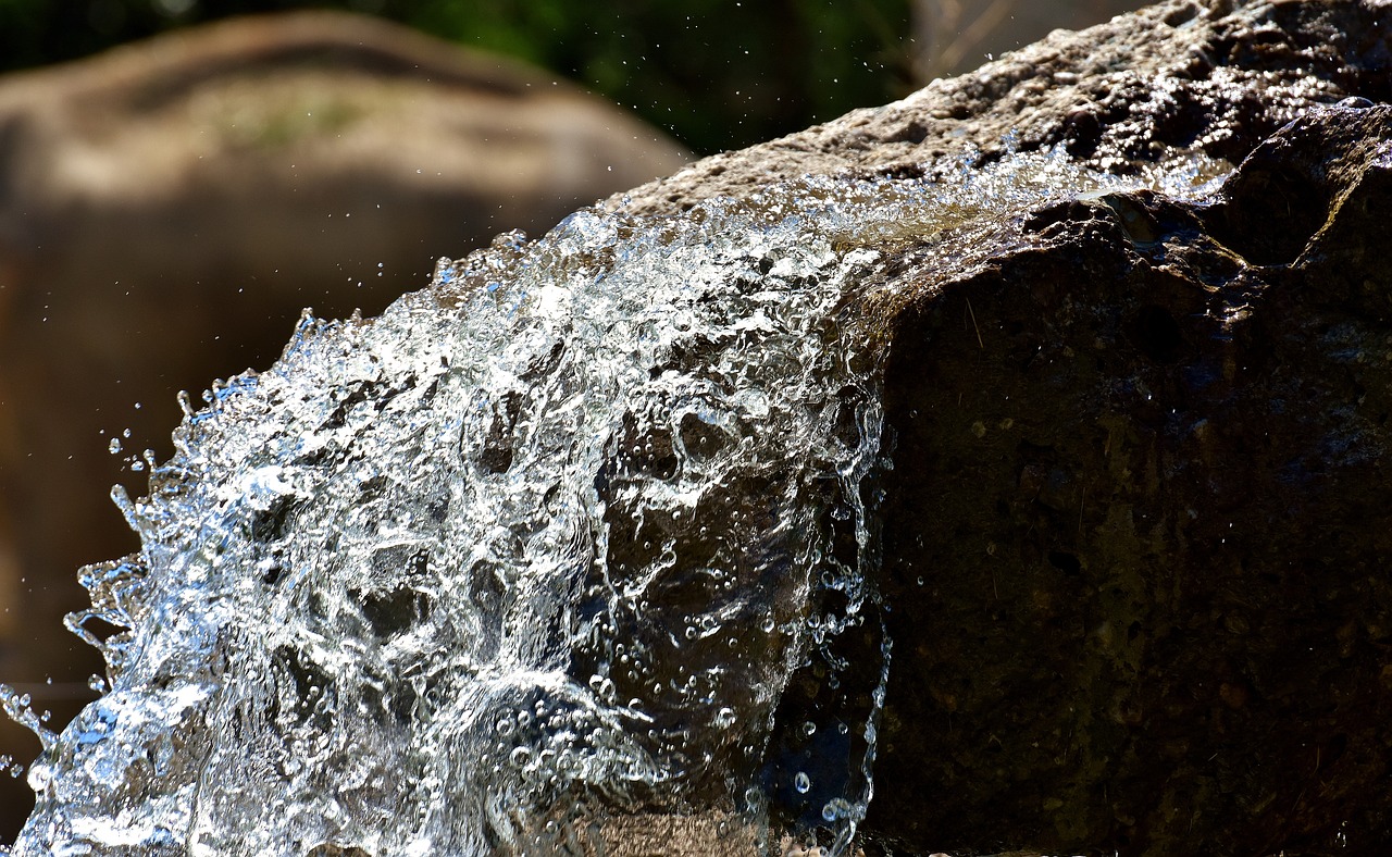 water, flow, wet-2753143.jpg