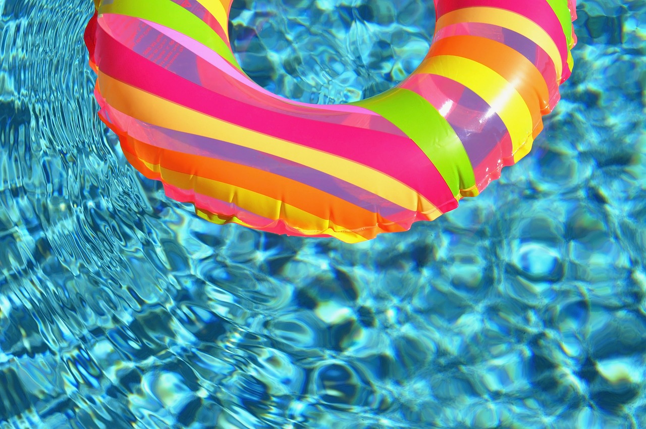 swim ring, water, swimming pool-84625.jpg