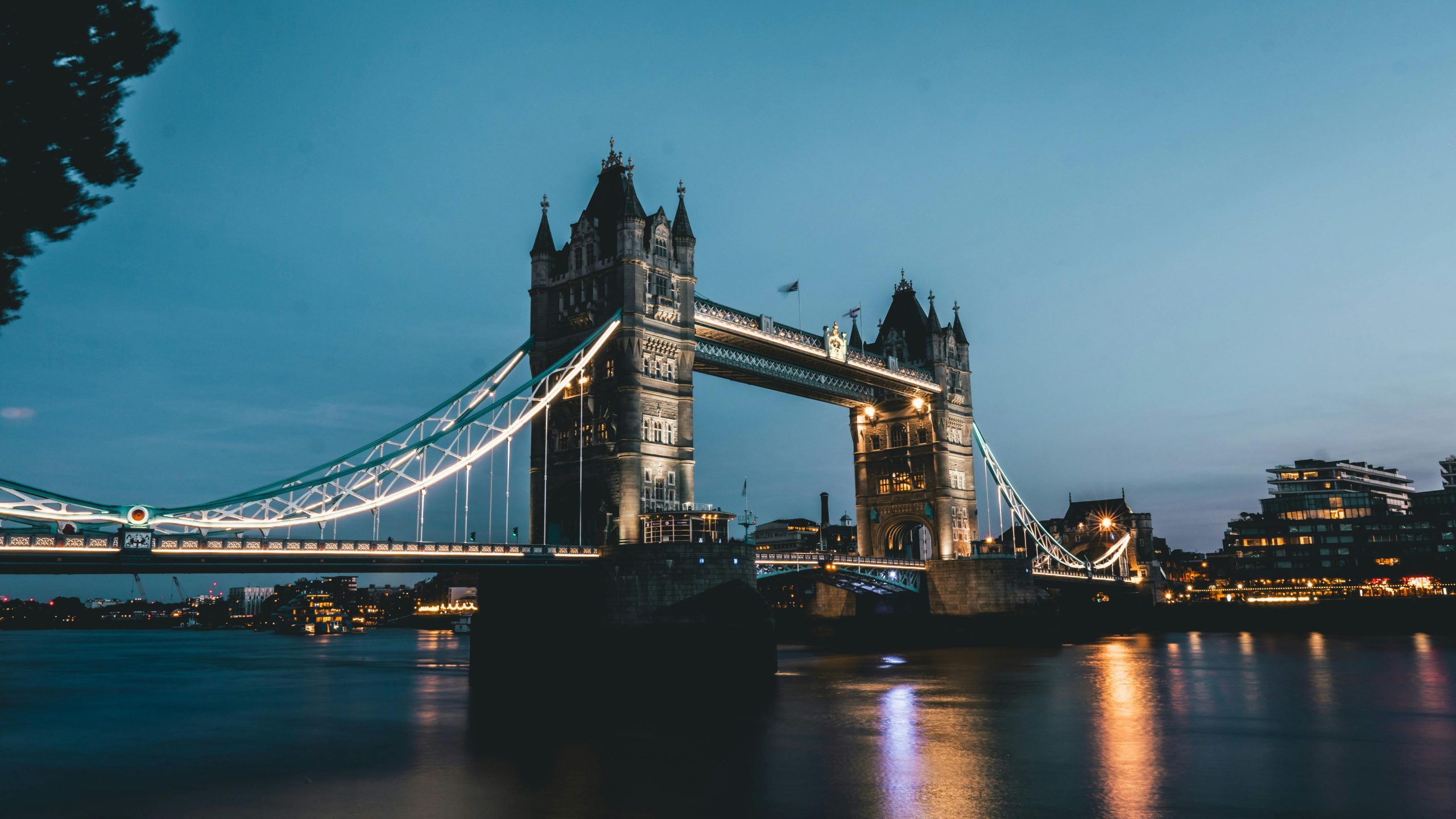 Photo of Tower Bridge During Dawn